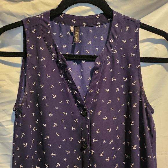 Navy blue anchor button-up sleevless blouse - Picture 4 of 8